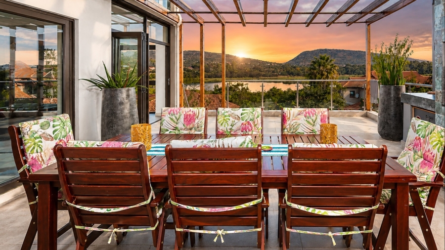 8 Bedroom Property for Sale in Birdwood Estate North West